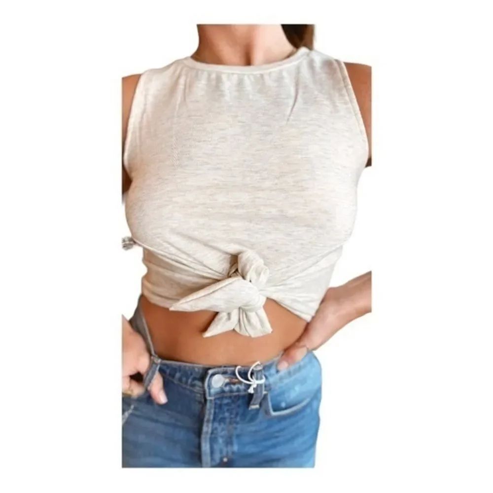 Sadie & Sage Oatmeal colored cropped tank with front tie Size M NWT